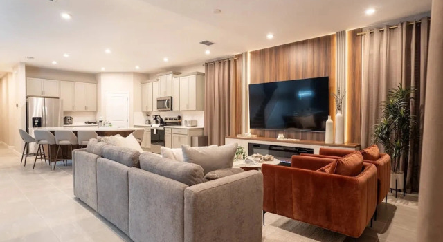 8BR Home With Pool Theater at Solara Resort, Забронировать Курортный отель Курортные отели штата Флориды, Курортный отель