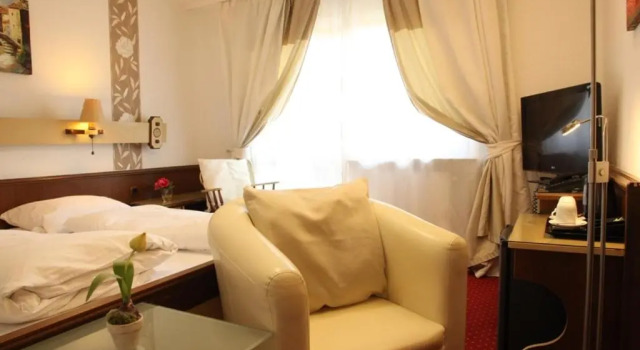 Двухместный номер Classic с балконом Kurhotel Würdinger Hof
