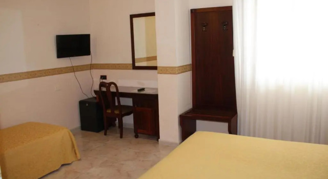 Трёхместный номер Standard Grand Hotel degli Angeli