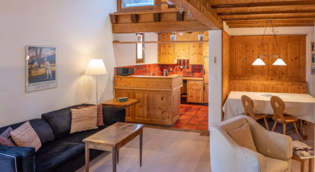 Chesa Cantieni, Book Hotel La Punt Chamues-ch 