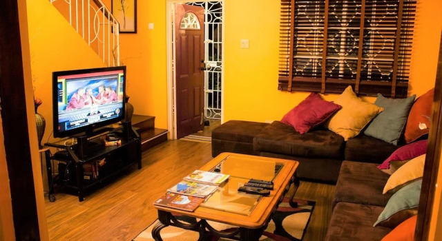 New Kingston Guest Apt at The Stadium, Réserver Maison d'hôtes Kingston Jamaïque