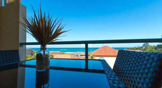 Двухместный люкс Executive с балконом Beach Haven Executive Apartments