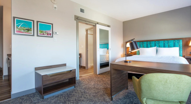 Двухместный люкс Hampton Inn & Suites Edmonton St. Albert, Ab