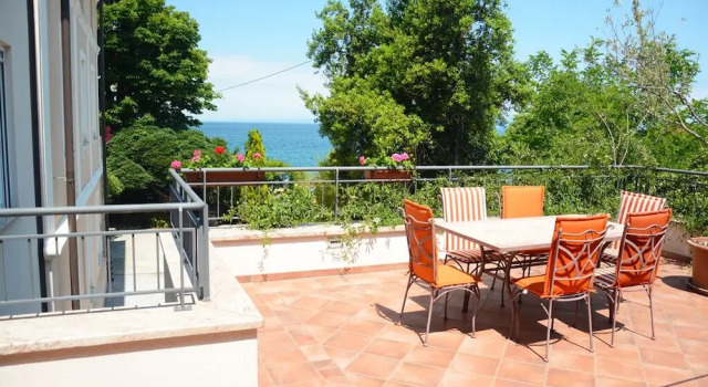 Апартаменты Villa Almira