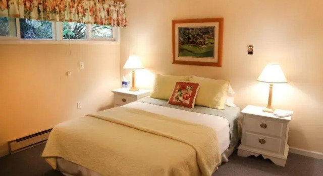 Waterfront Bungalow on Rockford Bay, Prenota Appartamento Coeur d'Alene 