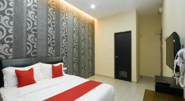 Hotel O Ys Inn