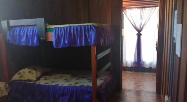 Pensión y Cabinas Colibrí Monteverde B&B