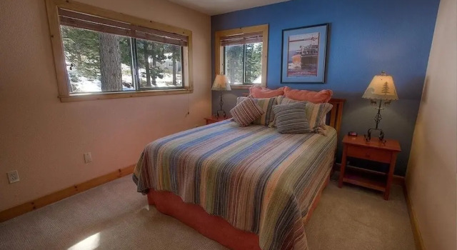 Lupine Lodge 3 Bedroom Home by RedAwning