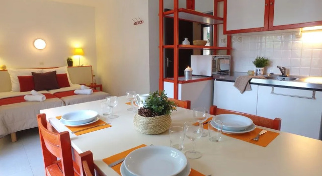 VVF Aubrac, Prenota Resort Hotel a Alvernia con parcheggio, Parcheggio