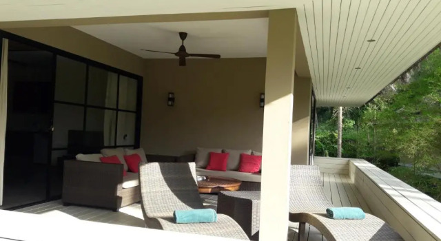 Коттедж Beachfront TalingNgam