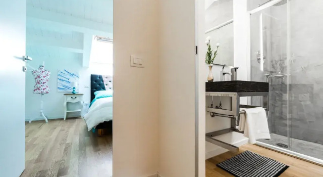 Loft Real Centro Messina 110mq 2 Camere 2 Bagni, Забронировать Отель Отели Мессины 3 звезды, рядом с Церковь Благовещения Каталонцев, 3*