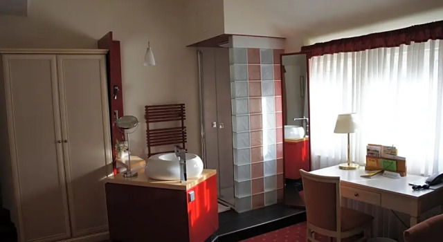 Hotel Am Schloss *** Superior, Забронировать Отель Тюбинген Баден-Вюртемберг, рядом с St. George's Collegiate Church