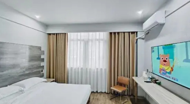 Люкс Business Lequ Zhixuan Hotel (Guanghan Night Market North Railway Station)