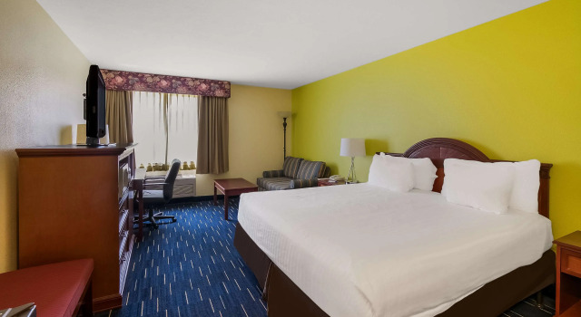 Двухместный полулюкс Americas Best Value Sandman Inn