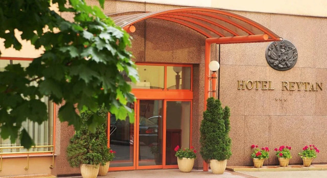 Hotel Reytan, Забронировать Отель Мокотув 