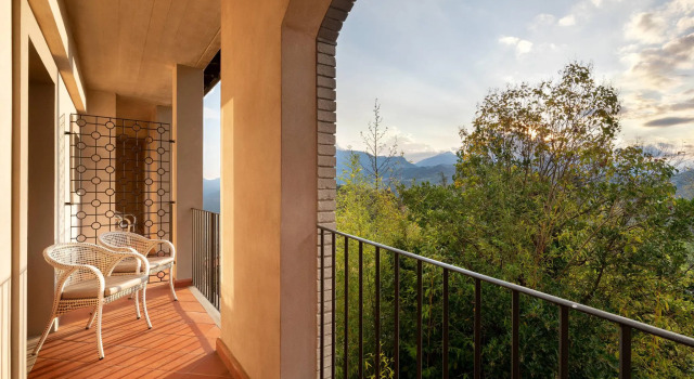Двухместный люкс c 1 комнатой с балконом Renaissance Tuscany Il Ciocco Resort & Spa