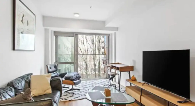 Апартаменты Central Modern Apt. w/ Working Space Zodiak Stays