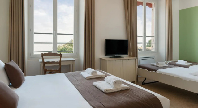 Hotel The Originals de la Plage Marennes Oleron, Rezerwuj Hotel Hotele w Charente-Maritime z basenem, Basen