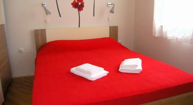 Apartment Mauro, Забронировать Апартаменты/квартира Отели Крка с парковкой, рядом с Krk Harbour, Парковка