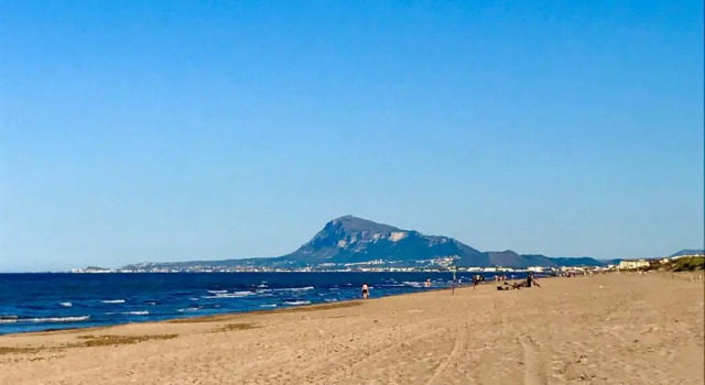 Villa con jardín en Oliva Nova Golf a 100m de la playa, Забронировать Вилла Старый город Олива Коста-де-Валенсия