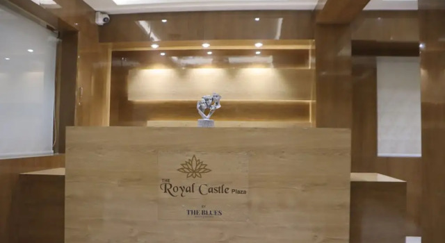 Signum CityScapes The Royal Castle Plaza
