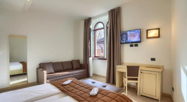 Номер Standard Hotel Europa - Skypool & Panorama