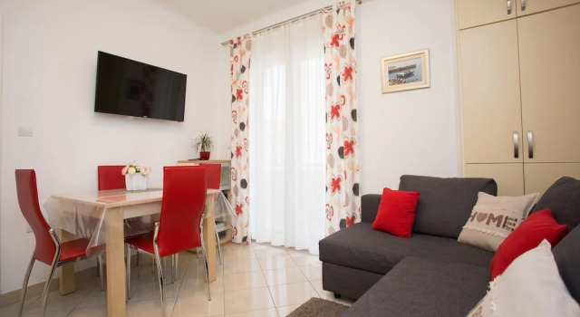 Апартаменты Comfort Split Center Beautiful Apartment