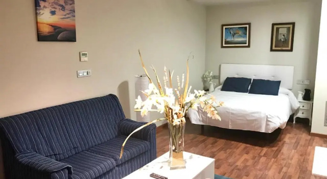 Четырёхместный номер Standard Hotel Castillo Bonavía
