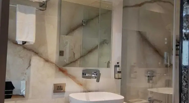 Номер Classic Hotel Dooars Hilton