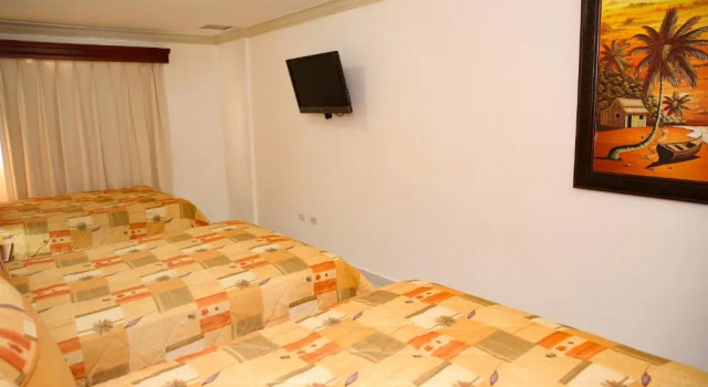 Полулюкс Hotel Los Jardines