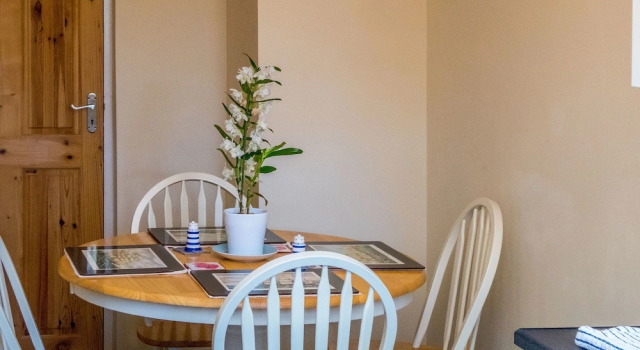 Looe Self Catering, Забронировать Отель Отели Англии с бассейном, Бассейн