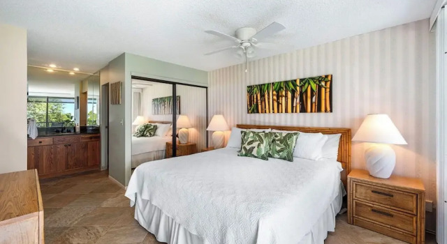 2 Bedrooms + Loft - Sleeps 6 - Ocean & Golf Views - Lanai - Vrkcv