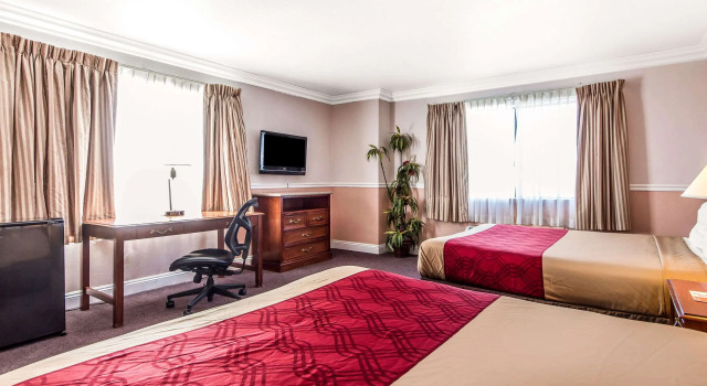 Четырёхместный номер Standard Econo Lodge Castro Valley I-580