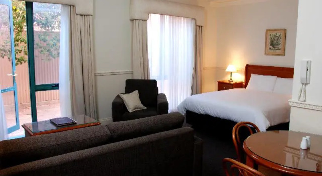 Студия Standard Majestic Tynte Street Hotel