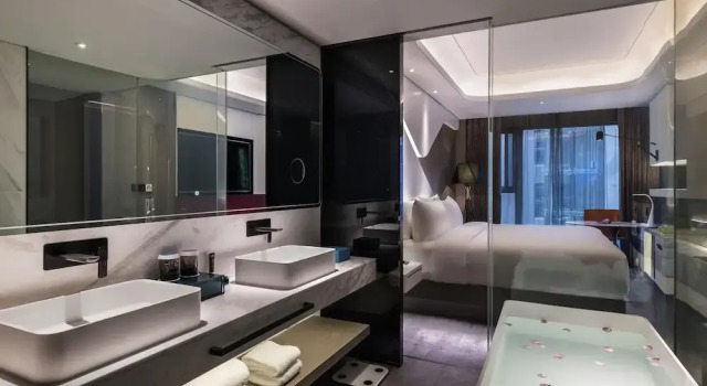 Двухместный номер Deluxe Novotel Yangzhou Slender West Lake
