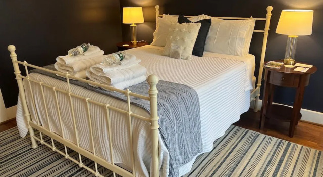 Freedom House B&B, Buchen Sie Bed & Breakfast Dover-Foxcroft USA