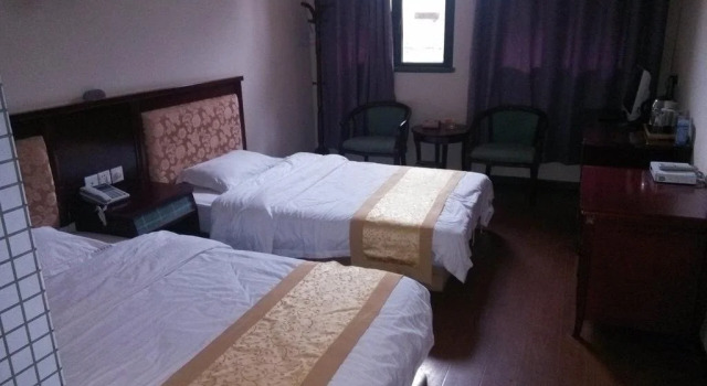 Shuntai Business Inn, Prenota Hotel Lu'an Anhui