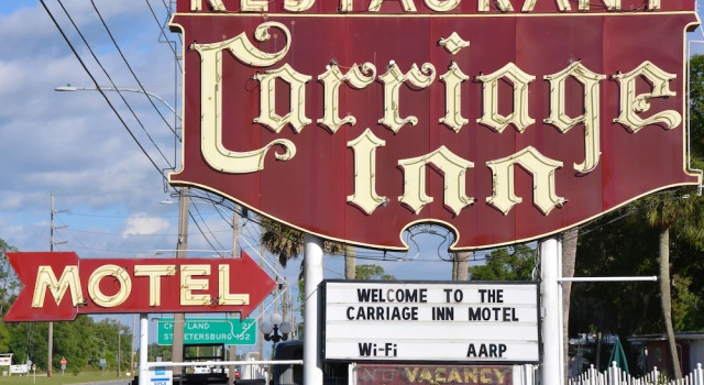 Carriage Inn Motel, Buchen Sie Motel Cross City USA