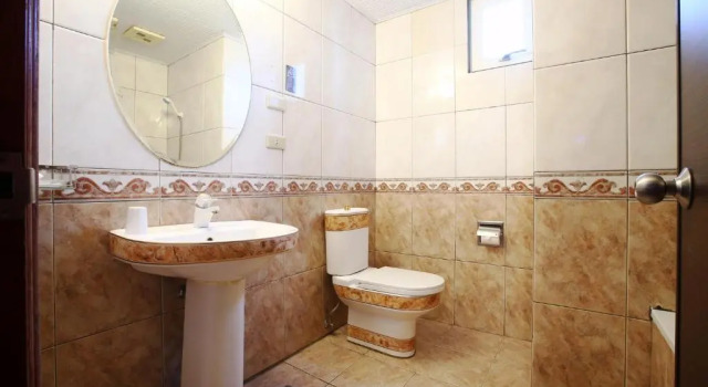Четырёхместный номер Standard Hua Du Hotel