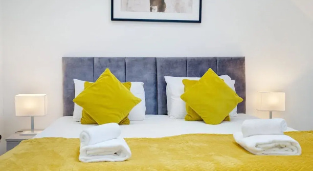 Modern 1 Bedroom Apartment Town Centre Camberley, Забронировать Апартаменты/квартира Кемберли Суррей