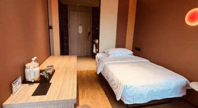 Семейный люкс с 2 комнатами Orange Hotel (Hangzhou Fuyang Guihua West Road Metro Station Branch)