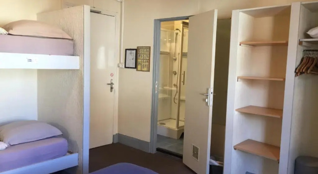 Auberge Riva Bella - Hostel