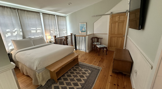 Large & Unique Two Bedroom Apartment Downtown #17 2 Apts, Забронировать Апартаменты/квартира Апартаменты Ньюпорт, рядом с Развлекательный центр Ryan Family Amusements, Апартаменты/квартира