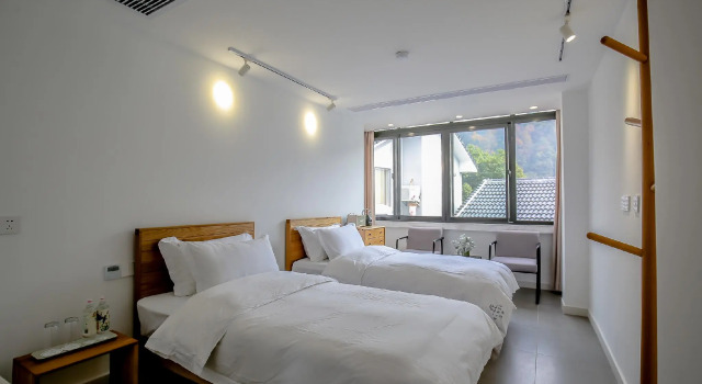 Двухместный номер Standard с видом на горы Hangzhou Sansu Hotel