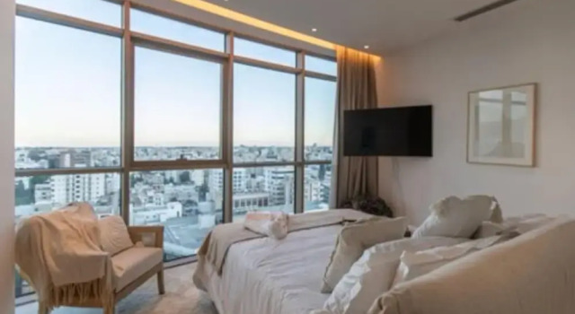 A Spectacular Suite Apartment on a new High Rise