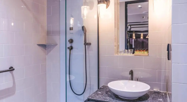 Двухместный номер с балконом Four Elements Hotel