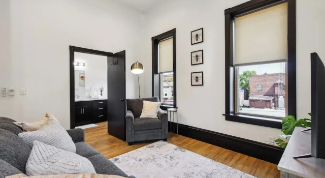 Sleek Millersburg Apartment in Downtown!, Buchen Sie Ferienwohnung Millersburg Holmes-County