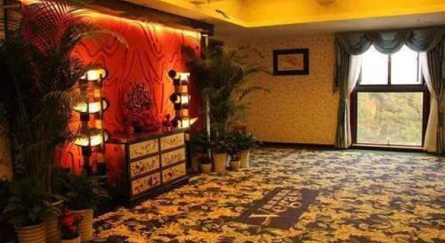 Vegas Cultural Hotel Chengyu Branch, Boek Hotel Hotels in Chengdu met parkeren, Parkeren