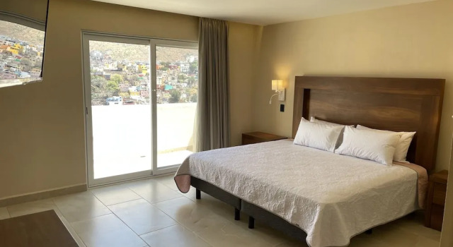 Двухместный номер Superior с балконом и с видом на город Hotel Balcón del Cielo
