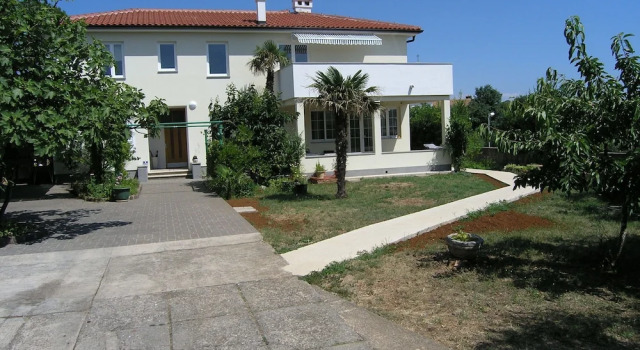 Apartments Dijanic, Забронировать Апартаменты/квартира Отели Крка с парковкой, рядом с Krk Harbour, Парковка